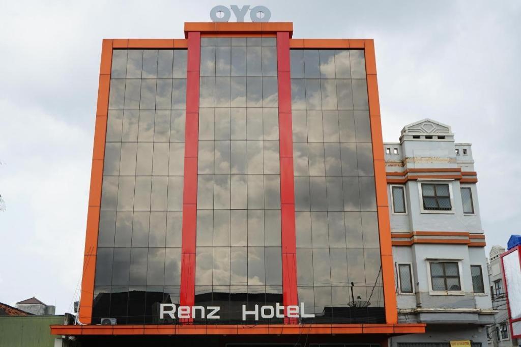 Ren'Z Hotel Bangka Island  Exterior photo