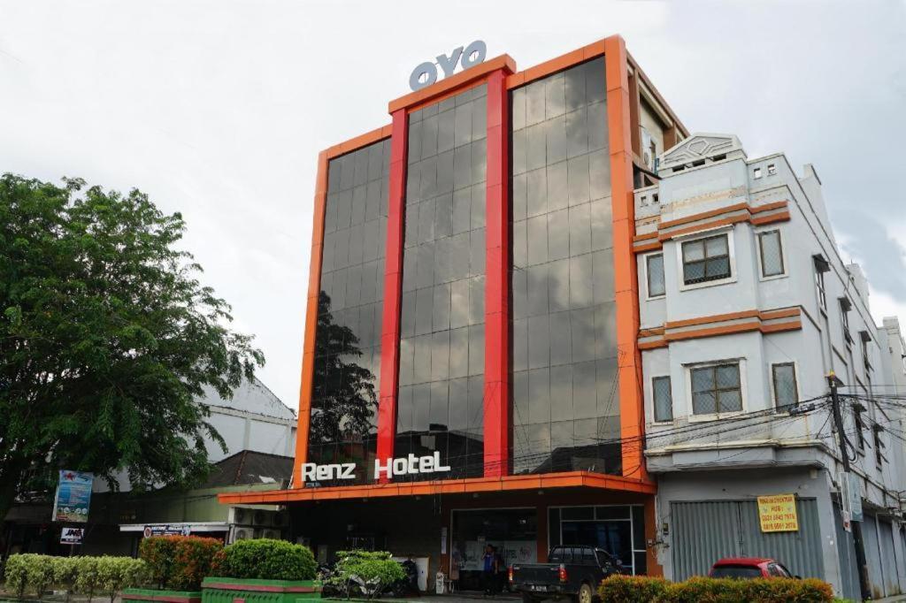 Ren'Z Hotel Bangka Island  Exterior photo